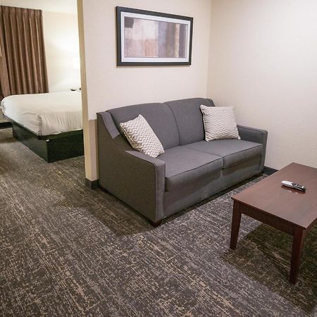 Cobblestone Hotel & Suites - Lamar Exterior photo