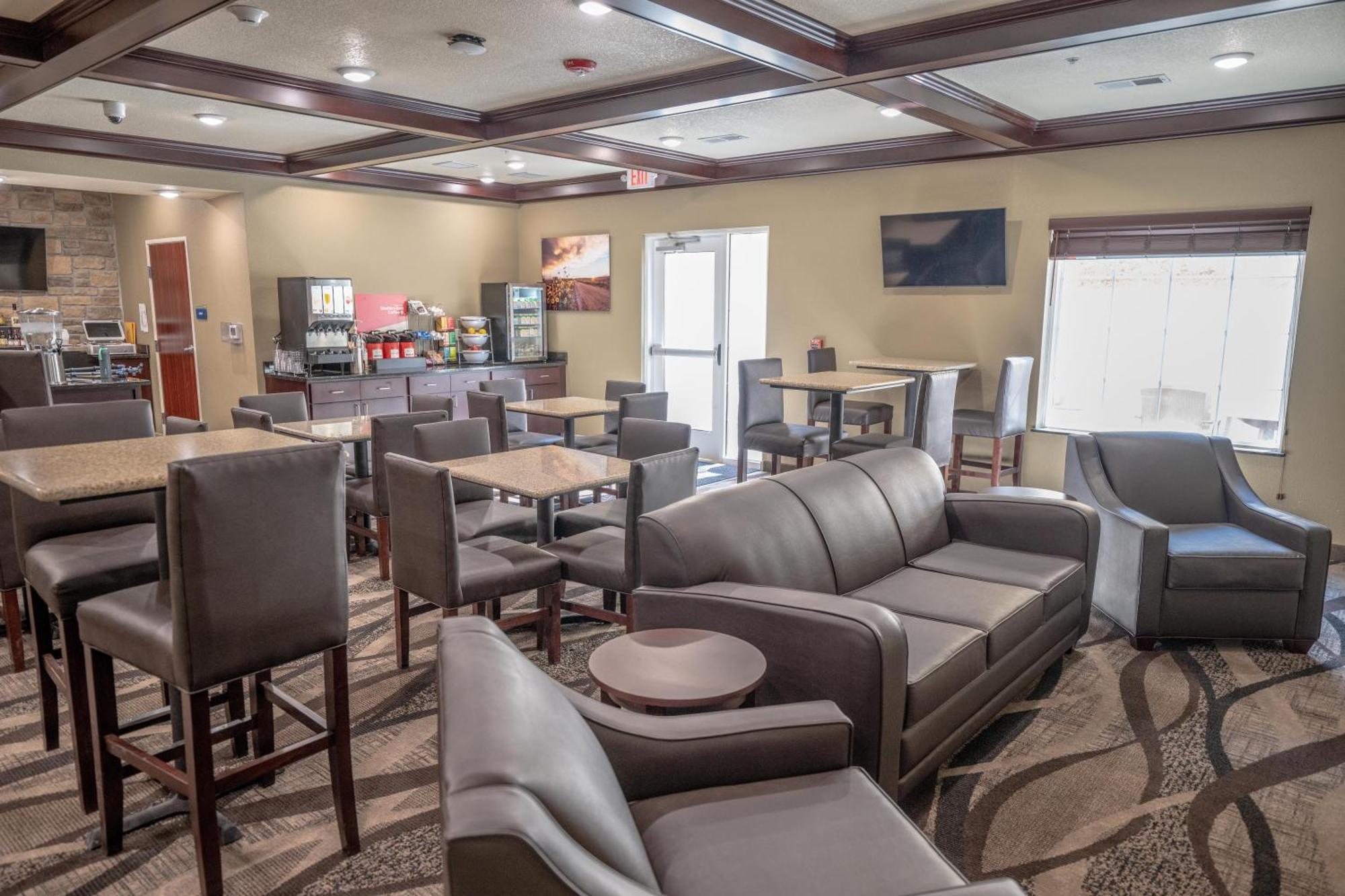 Cobblestone Hotel & Suites - Lamar Exterior photo
